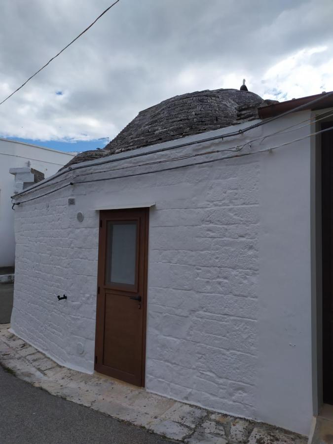 Trullo Girolamo Apartment อัลเบโรเบลโล ภายนอก รูปภาพ
