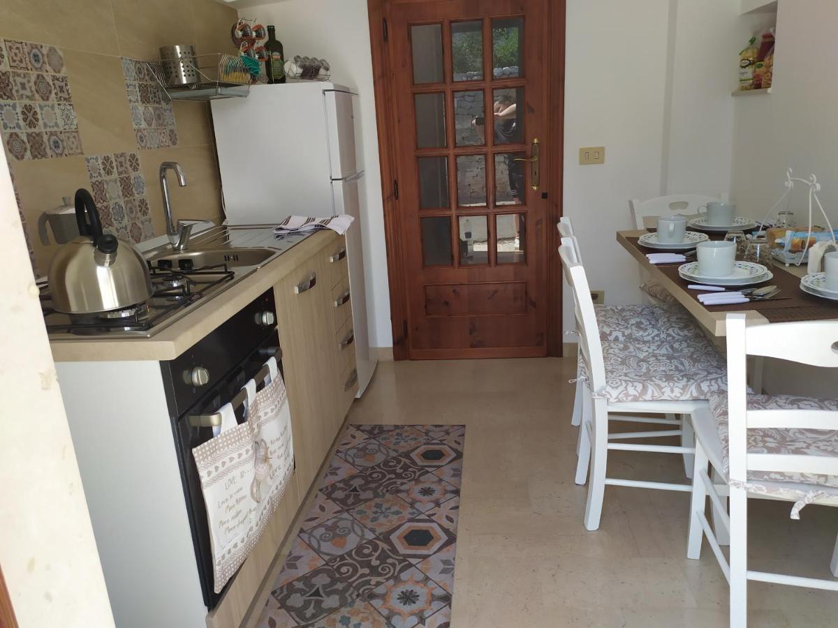 Trullo Girolamo Apartment อัลเบโรเบลโล ภายนอก รูปภาพ